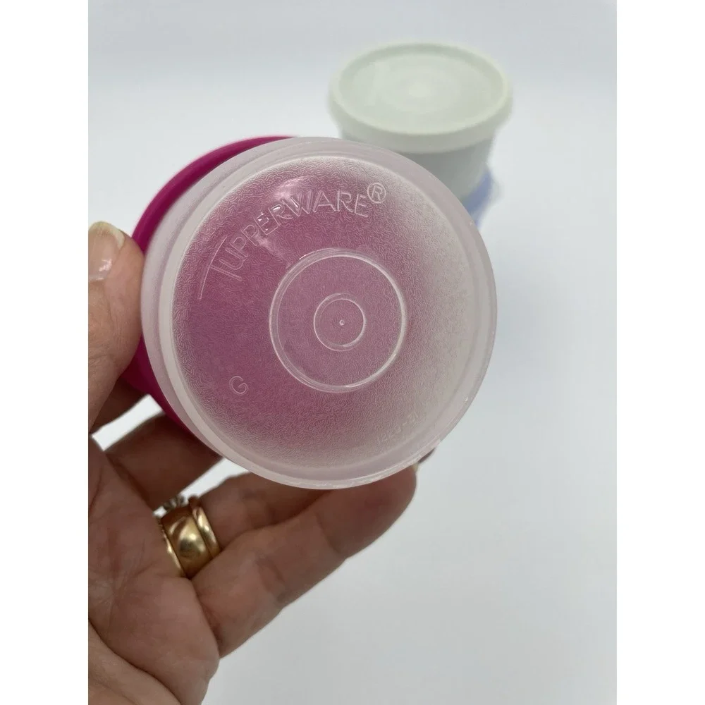 Tupperware 4-oz. Snack Cups w/Seals Set of‎ 4 Mixed Colors